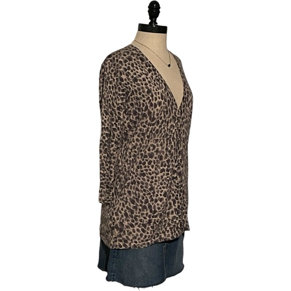 Ann Taylor Leopard Print Lightweight Cardigan - Size Large - EUC - Picture 4 of 5